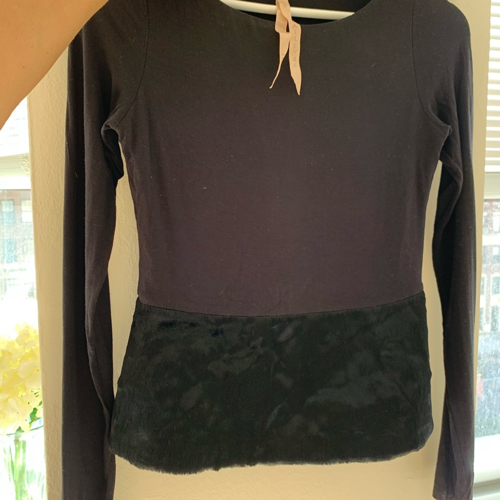Bailey 44 long sleeve top with fur trim